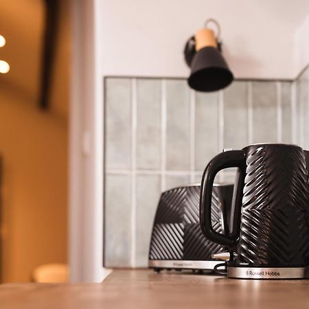 Bankers Room + Kitchenette Чапъл ан ле Фрит Екстериор снимка